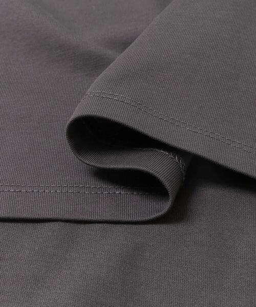 URBAN RESEARCH DOORS（アーバンリサーチドアーズ）の「『UR TECH』汗染み防止ドルマンTシャツ（Tシャツ/カットソー・レディース・ネイビー/グリーン/オフホワイト/チャコールグレー・FREE）」の17枚目の写真