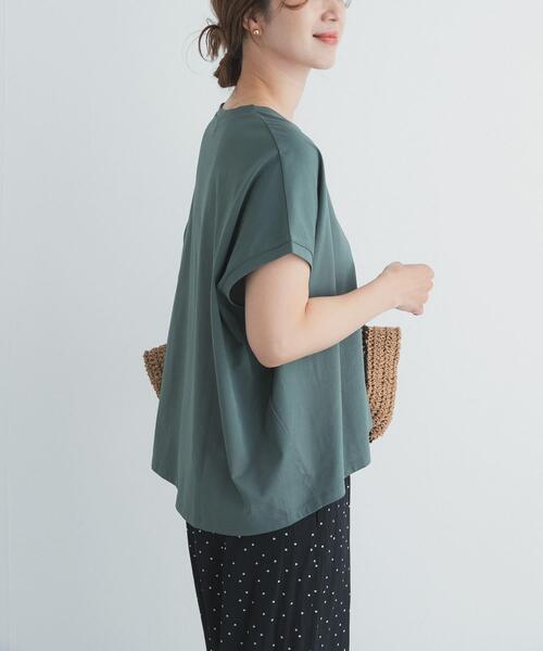 URBAN RESEARCH DOORS（アーバンリサーチドアーズ）の「『UR TECH』汗染み防止ドルマンTシャツ（Tシャツ/カットソー・レディース・ネイビー/グリーン/オフホワイト/チャコールグレー・FREE）」の22枚目の写真