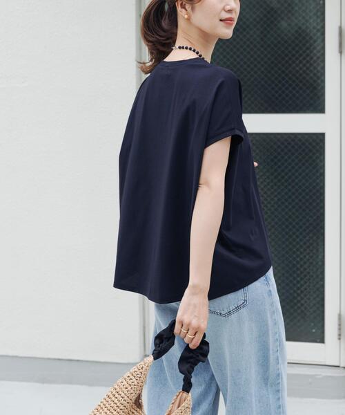 URBAN RESEARCH DOORS（アーバンリサーチドアーズ）の「『UR TECH』汗染み防止ドルマンTシャツ（Tシャツ/カットソー・レディース・ネイビー/グリーン/オフホワイト/チャコールグレー・FREE）」の8枚目の写真