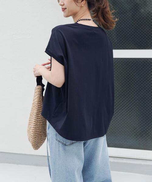 URBAN RESEARCH DOORS（アーバンリサーチドアーズ）の「『UR TECH』汗染み防止ドルマンTシャツ（Tシャツ/カットソー・レディース・ネイビー/グリーン/オフホワイト/チャコールグレー・FREE）」の12枚目の写真