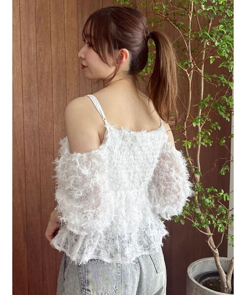 dazzlin(ダズリン)の「ペプラムオフショルトップス(シャツ/ブラウス・レディース・ピンク/ブラック/ブルー/オフホワイト・FREE)」の17枚目の写真