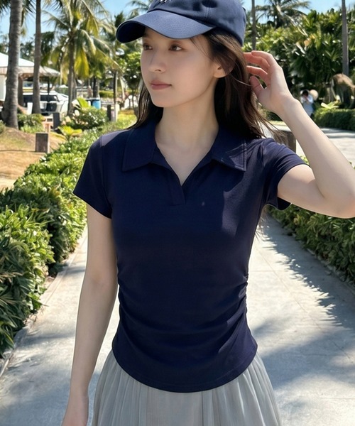 LAFFMO(ラフモ)の「ポロカラーウエストギャザーカットソー(Tシャツ/カットソー・レディース・ベージュ/ブラック/ホワイト/ネイビー/グレー/ブルー・F)」の5枚目の写真