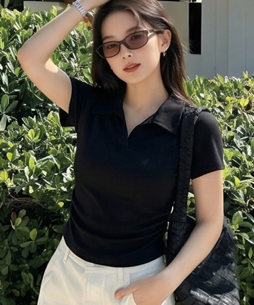 LAFFMO(ラフモ)の「ポロカラーウエストギャザーカットソー(Tシャツ/カットソー・レディース・ベージュ/ブラック/ホワイト/ネイビー/グレー/ブルー・F)」の2枚目の写真