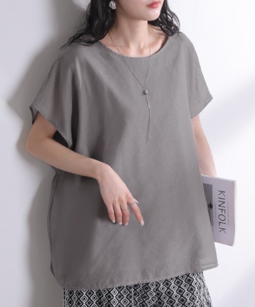 HUG.U(ハグユー)の「インナータンク一体型 シアーTシャツ(Tシャツ/カットソー・レディース・ブラック/グリーン/サンドベージュ/ダークグレー/ホワイト・FREE)」の3枚目の写真