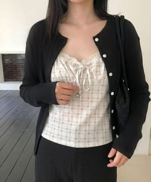 Lis ardent（リスアルダン）の「2点セット　チェック柄キャミ×UV対策薄手カーディガン（セットアップ・レディース・ホワイト/ブラック・M）」の2枚目の写真