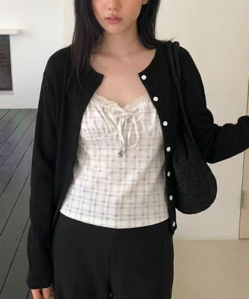 Lis ardent（リスアルダン）の「2点セット　チェック柄キャミ×UV対策薄手カーディガン（セットアップ・レディース・ホワイト/ブラック・M）」の5枚目の写真