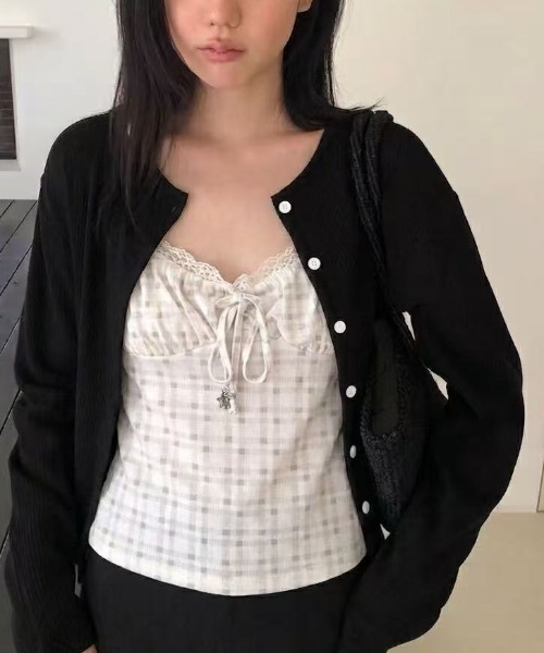 Lis ardent（リスアルダン）の「2点セット　チェック柄キャミ×UV対策薄手カーディガン（セットアップ・レディース・ホワイト/ブラック・M）」の6枚目の写真