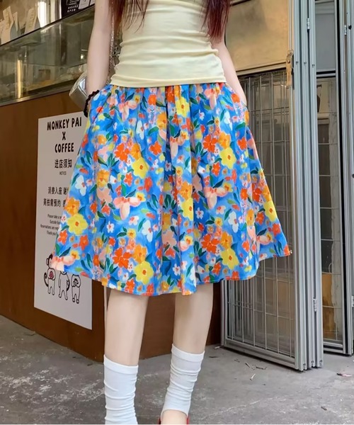 AsheKsha(アシクシャ)の「小花柄スカート(スカート・レディース・マルチ・F)」の1枚目の写真