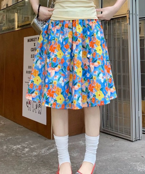 AsheKsha(アシクシャ)の「小花柄スカート(スカート・レディース・マルチ・F)」の3枚目の写真