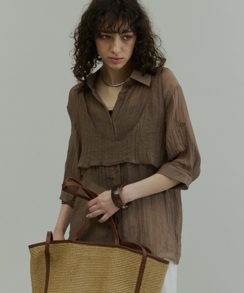 Plumel（プルメル）の「Wrinkle Sheer Bustier Shirt / リンクルシアービスチェシャツ（シャツ/ブラウス・レディース・ベージュ/オフホワイト/ブラウン・MEDIUM）」の3枚目の写真