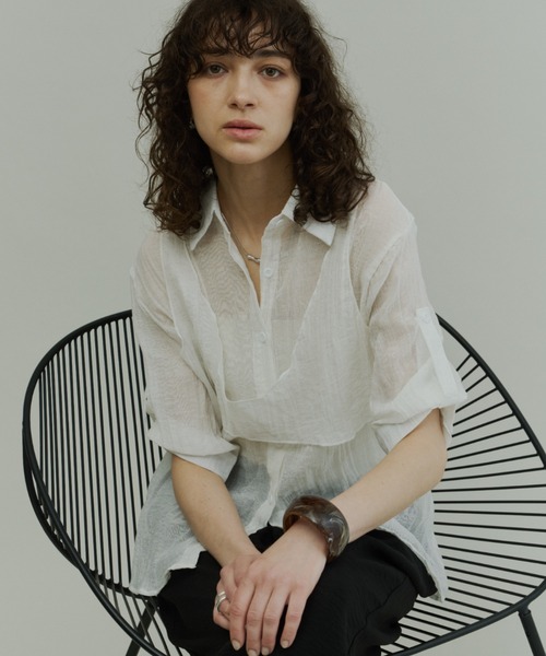 Plumel（プルメル）の「Wrinkle Sheer Bustier Shirt / リンクルシアービスチェシャツ（シャツ/ブラウス・レディース・ベージュ/オフホワイト/ブラウン・MEDIUM）」の13枚目の写真