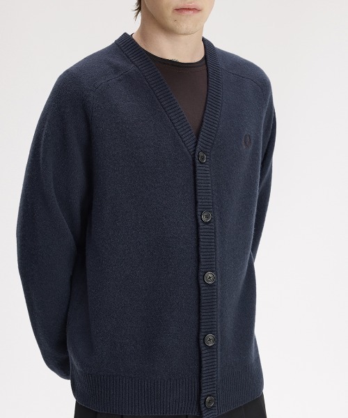 FRED PERRY(フレッドペリー)の「【先行予約受付中】Saddle Sleeve Cardigan/サドルスリーブカーディガン(カーディガン/ボレロ・メンズ・ネイビー・S/M/L)」の7枚目の写真