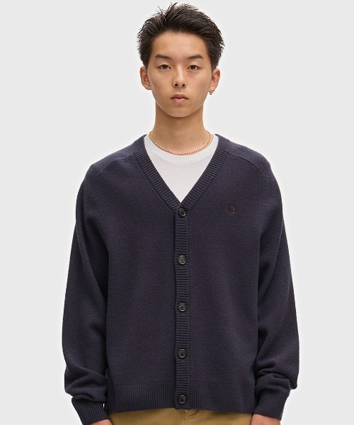 FRED PERRY(フレッドペリー)の「【先行予約受付中】Saddle Sleeve Cardigan/サドルスリーブカーディガン(カーディガン/ボレロ・メンズ・ネイビー・S/M/L)」の4枚目の写真
