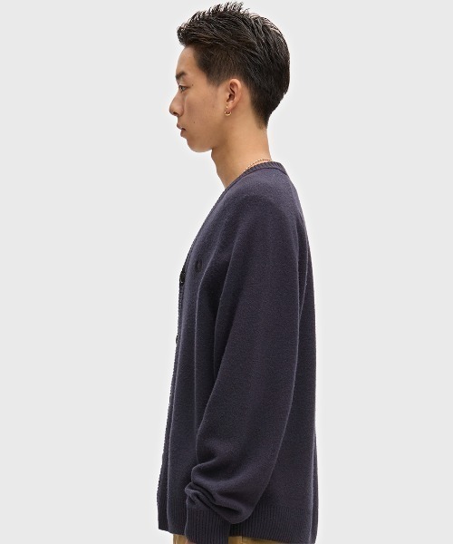 FRED PERRY(フレッドペリー)の「【先行予約受付中】Saddle Sleeve Cardigan/サドルスリーブカーディガン(カーディガン/ボレロ・メンズ・ネイビー・S/M/L)」の5枚目の写真