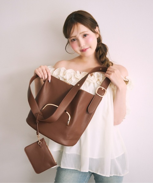 miune（ミューヌ）の「サイドポケットショルダーバッグ（ショルダーバッグ・レディース・アイボリー/ブラウン/ブラック・FREE）」の10枚目の写真