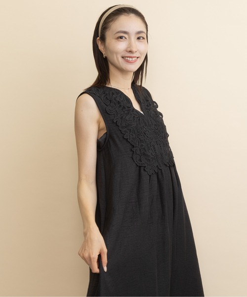 lodie(ロディ)の「胸レース・ノースリワンピース(ワンピース・レディース・ベージュ/ブラック・FREE)」の4枚目の写真