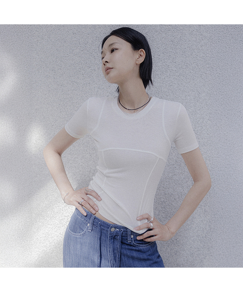 MEMUA(メムア)の「バランスアップラインハーフTシャツ(ブラック)(Tシャツ/カットソー・レディース・ブラック/カーキ/アイボリー・FREE)」の1枚目の写真