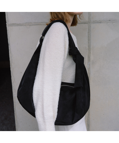 OVHEE(オヴェイ)の「エルバ ホーボーバッグ Elva Hobo Bag(ショルダーバッグ・レディース・サンドベージュ/ダークブラウン/ブラック・FREE)」の1枚目の写真