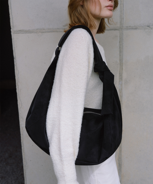 OVHEE(オヴェイ)の「エルバ ホーボーバッグ Elva Hobo Bag(ショルダーバッグ・レディース・サンドベージュ/ダークブラウン/ブラック・FREE)」の10枚目の写真