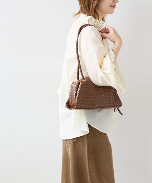 JOURNAL STANDARD relume(ジャーナルスタンダード レリューム)の「《WEB限定》ピンタックフリルブラウス(シャツ/ブラウス・レディース・ホワイト系その他/ブラック・FREE)」の15枚目の写真