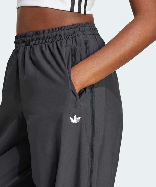 adidas(アディダス)の「Adilenium シーズン 3 ジップ トラックパンツ / アディダスオリジナルス adidas Originals(その他パンツ・レディース・ブラック・XX-LARGE/3XL/LARGE/MEDIUM/SMALL/X-LARGE/X-SMALL)」の3枚目の写真