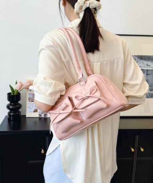 boemy(ボエミー)の「リボンデザイン 2WAYボストンバッグ ダブルポケット(ボストンバッグ・レディース・アイボリー/ピンク/シルバー/ブラウン/バーガンディー/ブラック・FREE)」の1枚目の写真