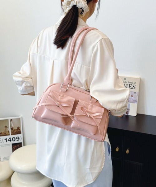 boemy(ボエミー)の「リボンデザイン 2WAYボストンバッグ ダブルポケット(ボストンバッグ・レディース・アイボリー/ピンク/シルバー/ブラウン/バーガンディー/ブラック・FREE)」の8枚目の写真