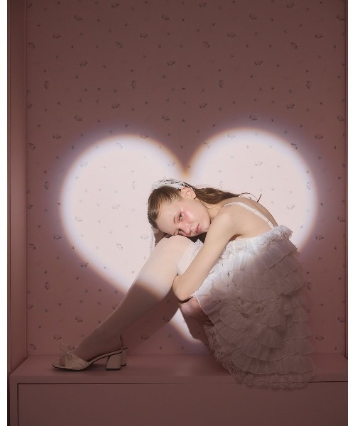 lilLilly(リルリリー)の「フリルミニキャミドレス(ワンピース・レディース・ブラック/ホワイト・FREE)」の12枚目の写真