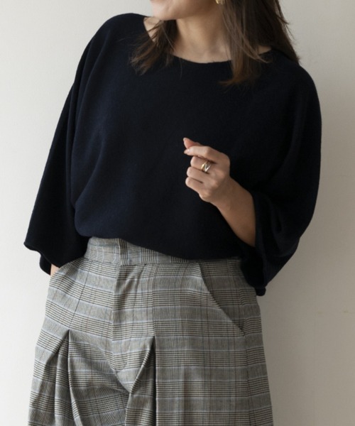 JOCOSA(ジョコサ)の「ドルマンスリーブ トップス(ニット/セーター・レディース・アイボリー/ダークネイビー/グレー/ピンク/グレイッシュベージュ/ブラック/ブルー・FREE)」の6枚目の写真