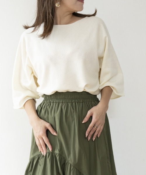 JOCOSA(ジョコサ)の「ドルマンスリーブ トップス(ニット/セーター・レディース・アイボリー/ダークネイビー/グレー/ピンク/グレイッシュベージュ/ブラック/ブルー・FREE)」の2枚目の写真