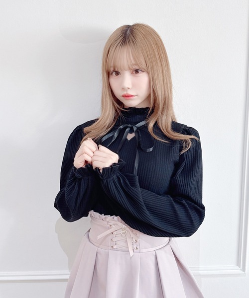 MA*RS(アメーバーマーズ)の「ワントーンハートくり抜きテレコトップス(Tシャツ/カットソー・レディース・ホワイト/ピンク/ブラック・FREE)」の2枚目の写真