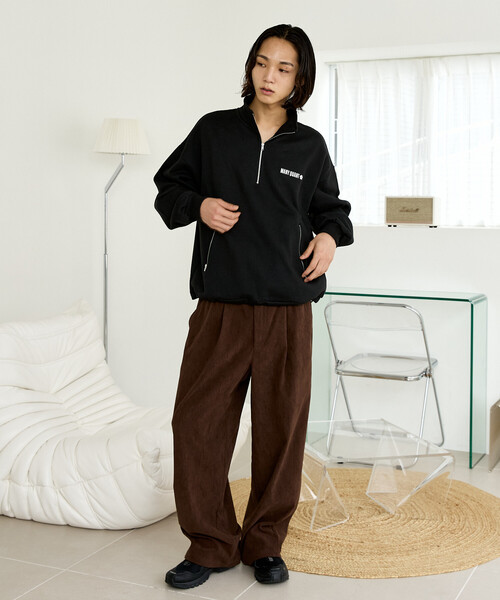 MARY QUANT(マリークワント)の「MARY QUANT × PUBLUX/マリークワント <ユニセックス>別注 裏起毛 配色 ハーフジップ ロゴ スウェット 限定展開(スウェット・メンズ・ブラック/チャコールグレー/ライトグレー・SMALL/MEDIUM/LARGE)」の7枚目の写真