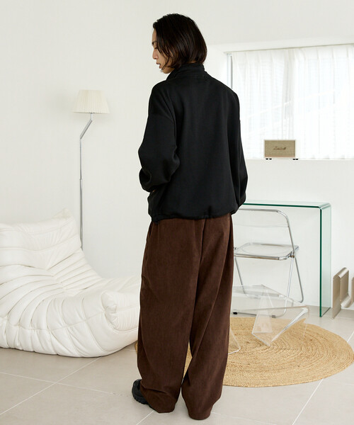 MARY QUANT(マリークワント)の「MARY QUANT × PUBLUX/マリークワント <ユニセックス>別注 裏起毛 配色 ハーフジップ ロゴ スウェット 限定展開(スウェット・メンズ・ブラック/チャコールグレー/ライトグレー・SMALL/MEDIUM/LARGE)」の8枚目の写真