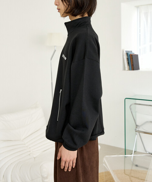 MARY QUANT(マリークワント)の「MARY QUANT × PUBLUX/マリークワント <ユニセックス>別注 裏起毛 配色 ハーフジップ ロゴ スウェット 限定展開(スウェット・メンズ・ブラック/チャコールグレー/ライトグレー・SMALL/MEDIUM/LARGE)」の20枚目の写真