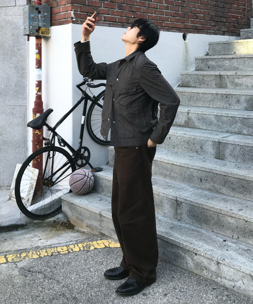 MINDBRIDGE（マインドブリッジ）の「コットン100% カーブドワイド デイリーデニムパンツ - 3カラー（デニムパンツ・メンズ・ブラウン/ブラック/ベージュ・29/30/32/34/36）」の8枚目の写真