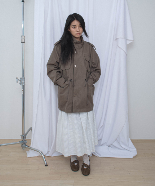 CHICKS(チックス)の「ストライプティアードシャーリングロングスカートホワイト(スカート・レディース・ホワイト・ONE SIZE)」の2枚目の写真