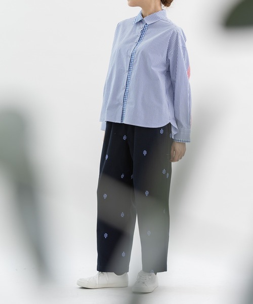 nop de nod（ノップドゥノッド）の「ユーカリ刺繍チノクロス・デニムパンツ（その他パンツ・レディース・ベージュ/ネイビー/インディゴブルー・3）」の5枚目の写真