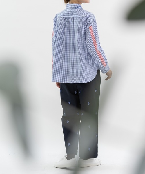 nop de nod（ノップドゥノッド）の「ユーカリ刺繍チノクロス・デニムパンツ（その他パンツ・レディース・ベージュ/ネイビー/インディゴブルー・3）」の6枚目の写真