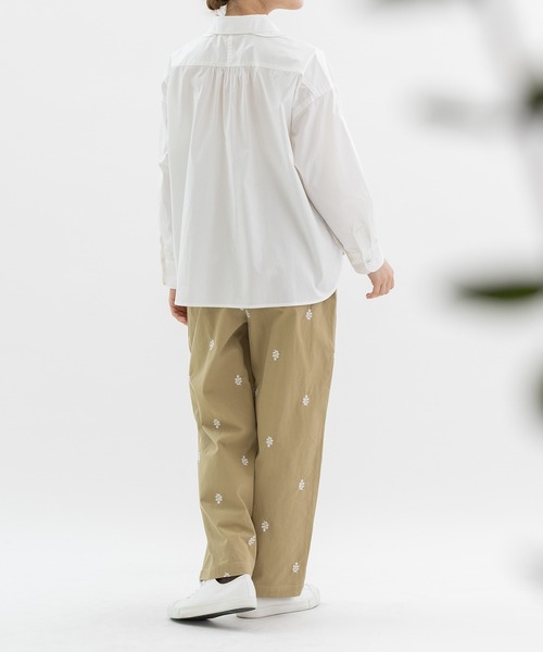 nop de nod（ノップドゥノッド）の「ユーカリ刺繍チノクロス・デニムパンツ（その他パンツ・レディース・ベージュ/ネイビー/インディゴブルー・3）」の13枚目の写真