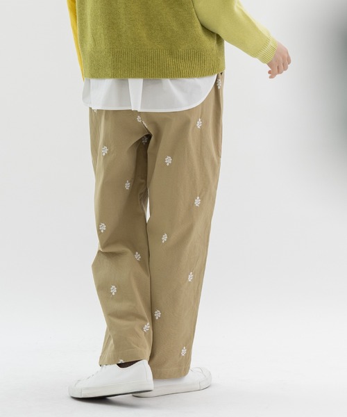 nop de nod（ノップドゥノッド）の「ユーカリ刺繍チノクロス・デニムパンツ（その他パンツ・レディース・ベージュ/ネイビー/インディゴブルー・3）」の16枚目の写真