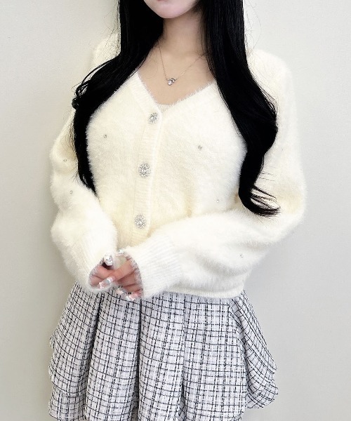 INGNI(イング)の「ビジュー付ショート丈Vネックフェザーニットカーディガン(カーディガン/ボレロ・レディース・アイボリー/チャコールグレー/サックスブルー/ピンク・M)」の1枚目の写真