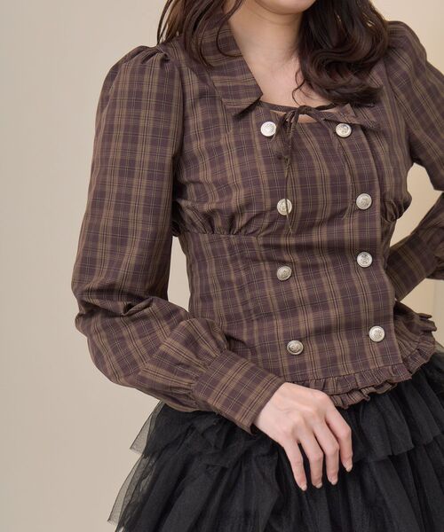 MAJESTIC LEGON(マジェスティックレゴン)の「ダブル釦コンパクトブラウス(シャツ/ブラウス・レディース・ベージュ系その他2/グレー/ブラウン系その他2・MEDIUM)」の16枚目の写真