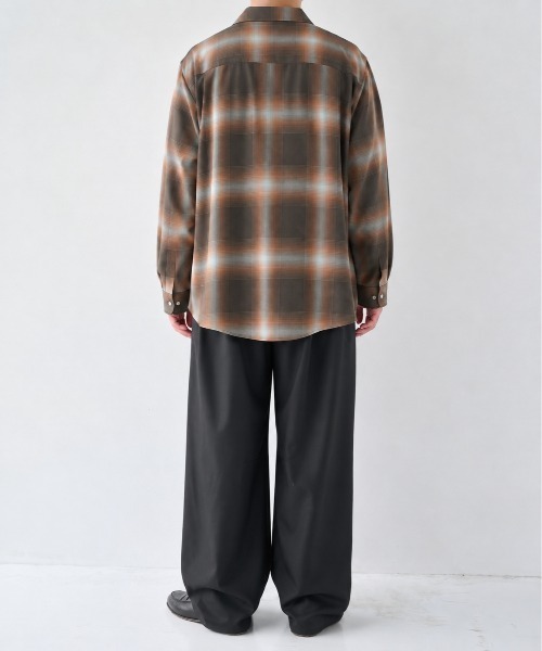 STUDIOUS(ステュディオス)の「【STUDIOUS】Fine Wool Smooth Check Shirts(シャツ/ブラウス・メンズ・ブラウン/ブラック/ベージュ・2/3/1)」の7枚目の写真