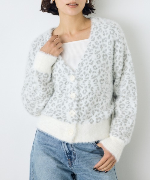 AZUL by moussy(アズールバイマウジー)の「柄アソートニットカーディガン 秋服 冬服 アニマル柄 レオパード柄 ヒョウ柄 牛柄 カウ柄(カーディガン/ボレロ・レディース・ホワイト系その他/ブラック系その他/グレー系その他/ブラウン系その他・FREE)」の2枚目の写真