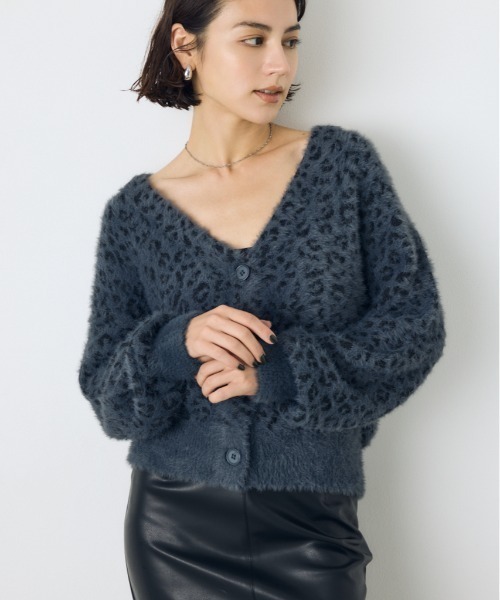 AZUL by moussy(アズールバイマウジー)の「柄アソートニットカーディガン 秋服 冬服 アニマル柄 レオパード柄 ヒョウ柄 牛柄 カウ柄(カーディガン/ボレロ・レディース・ホワイト系その他/ブラック系その他/グレー系その他/ブラウン系その他・FREE)」の1枚目の写真