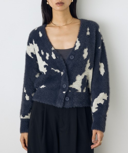AZUL by moussy(アズールバイマウジー)の「柄アソートニットカーディガン 秋服 冬服 アニマル柄 レオパード柄 ヒョウ柄 牛柄 カウ柄(カーディガン/ボレロ・レディース・ホワイト系その他/ブラック系その他/グレー系その他/ブラウン系その他・FREE)」の3枚目の写真