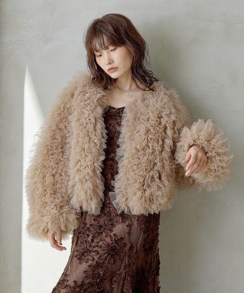 Kana(カナ)の「ボリュームチュールジャケット パーティー 結婚式 お呼ばれ オケージョン デイリー(その他アウター・レディース・チャコールグレー/アイボリー/グレー/ベージュ・フリー)」の4枚目の写真