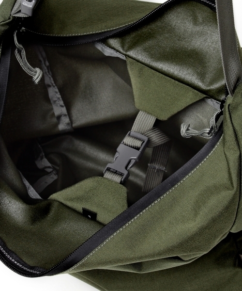 MYSTERY RANCH（ミステリーランチ）の「MYSTERY RANCH×BEAMS / 別注 LOAD CELL（ショルダーバッグ