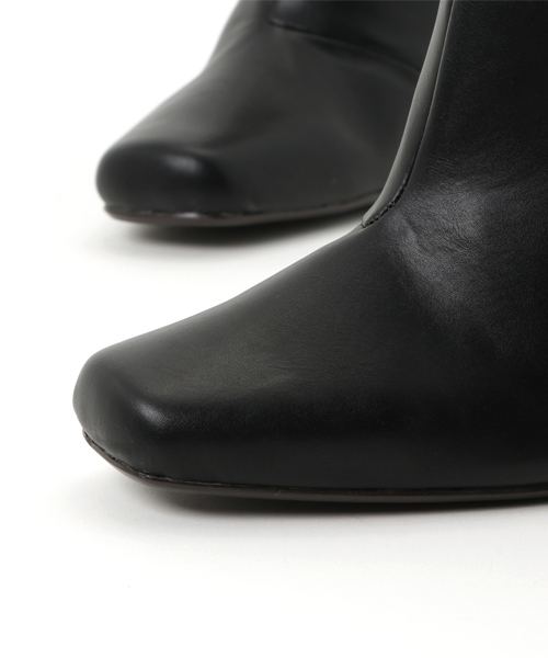 Ungrid（アングリッド）の「スクエアショートブーツ（ブーツ・レディース・ブラック/マルチ/ブラウン・S/M/L）」の7枚目の写真