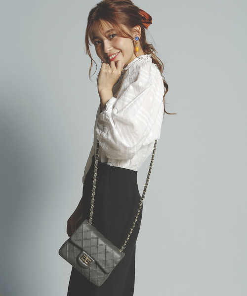 PLAIN CLOTHING(プレーンクロージング)の「ダイヤ柄ステッチチェーンバッグ【PLAIN CLOTHING】(ショルダーバッグ・レディース・ブラック/ネイビー/レッド/グレー・FREE)」の2枚目の写真